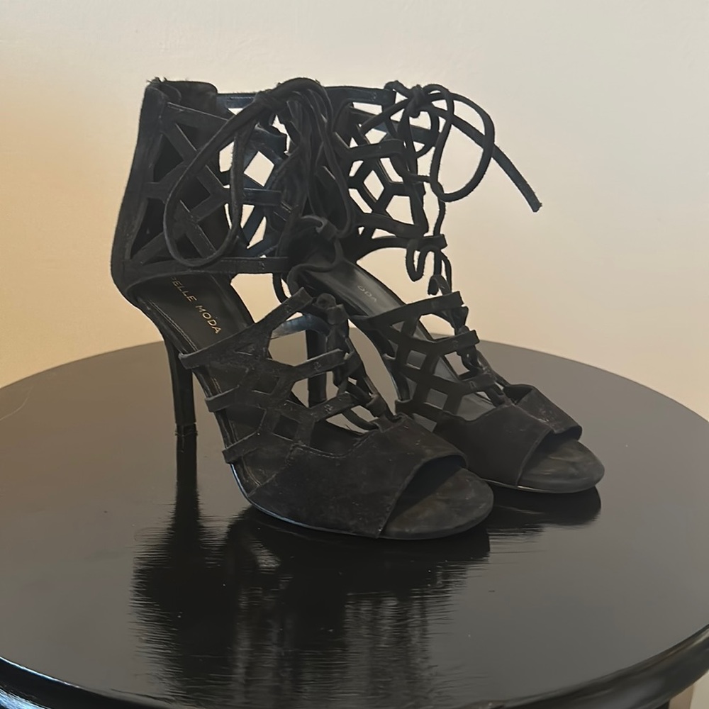 Pelle Moda Black Strappy Heels